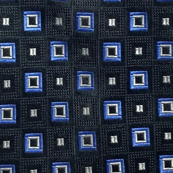 Donald Trump Signature Collection Tie - Picture 2 of 6